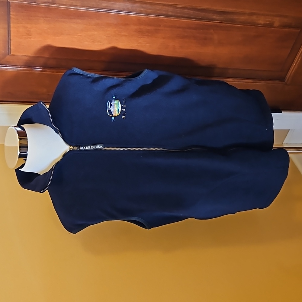 ALASKA LOGO VEST ZIPUP XL BLUE MEN'S  100% POLYESTER